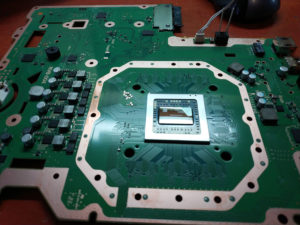 Wyczyszczona płyta PlayStation 4 PRO po zalaniu.